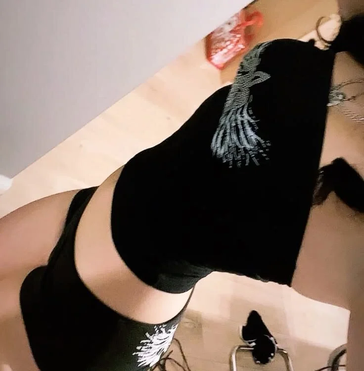 Nympho_dolls1: офлайн-секс-чат