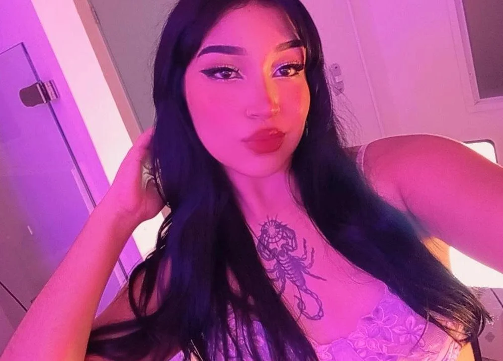 แชท XXX ออฟไลน์ของ Kailyn_monroee1