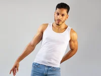 Kinglatinlove's Offline Chat Room