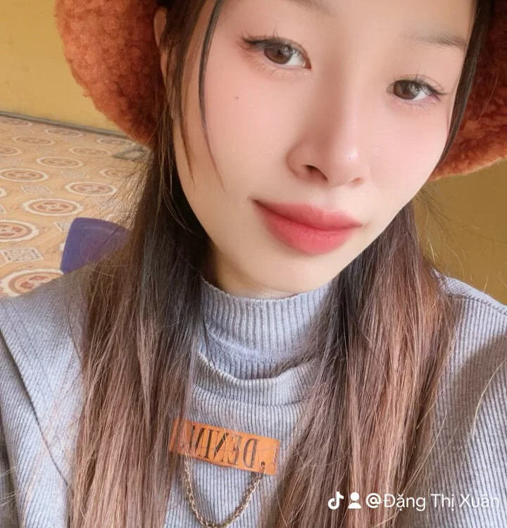 -Xenia_ Chat XXX Ngoại tuyến