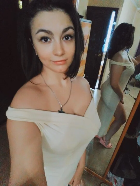 KamilaSugar's Offline Chat Room