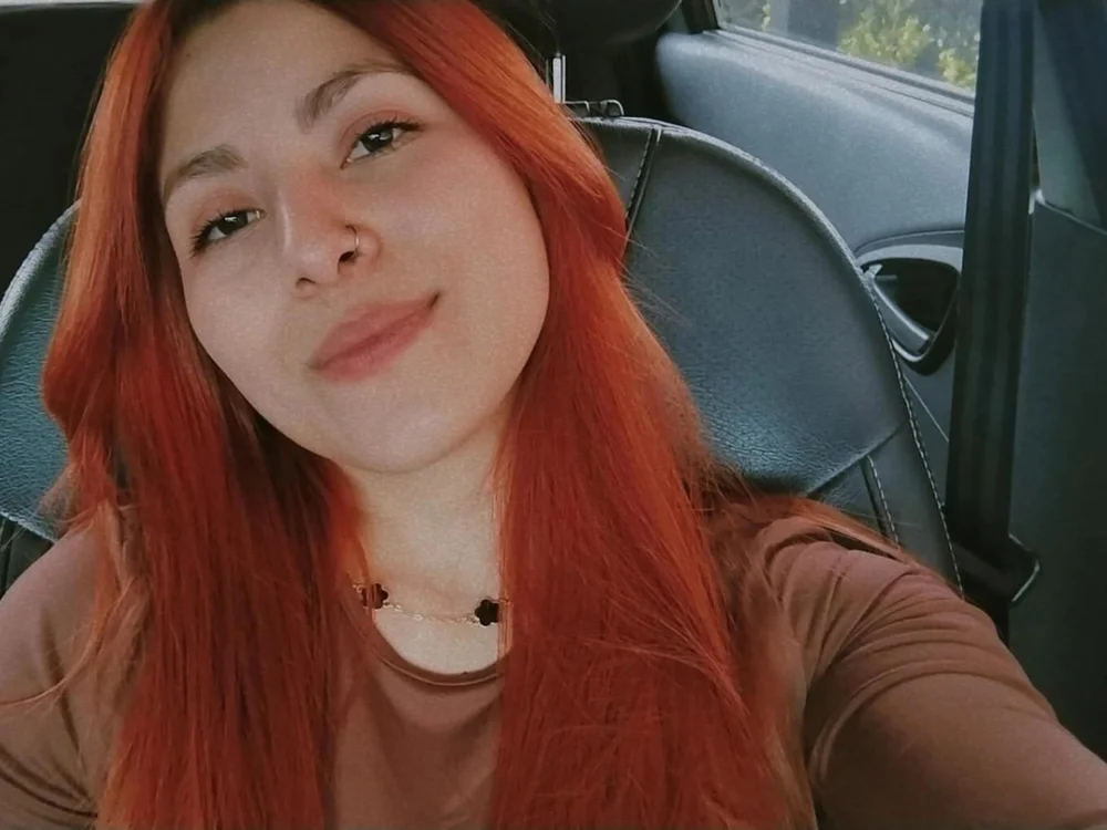 Bombom18_'s Offline Chat Room