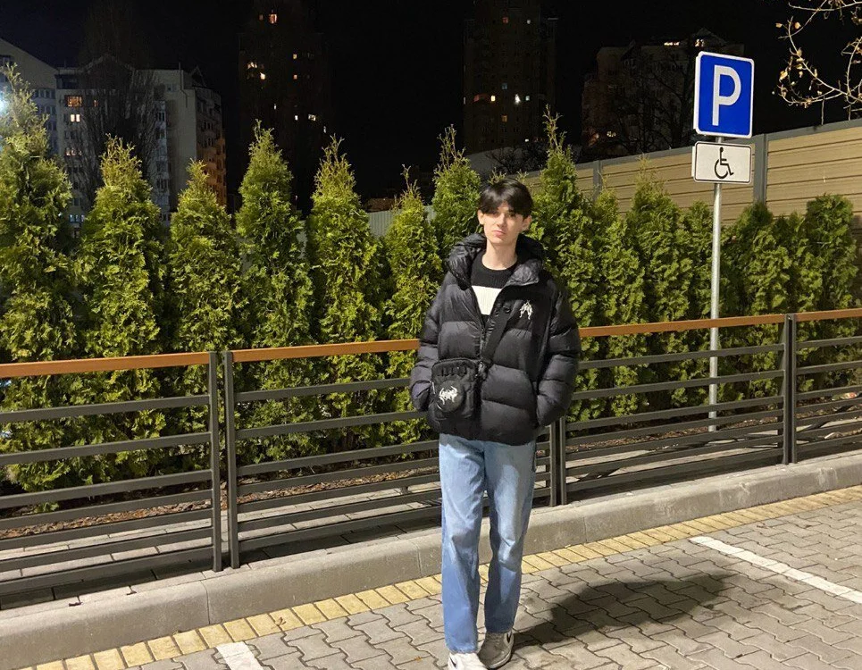 Sweet_Dude Offline XXX-chat