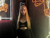 Alina_Blonde's webcam live show