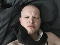 straightgayforpay's Offline Chat Room
