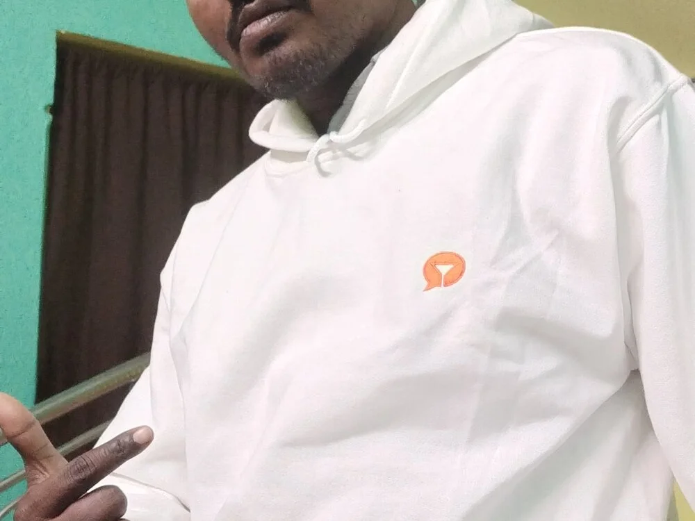 kingg4545 Adlı Modelin Çevrimdışı XXX Sohbeti