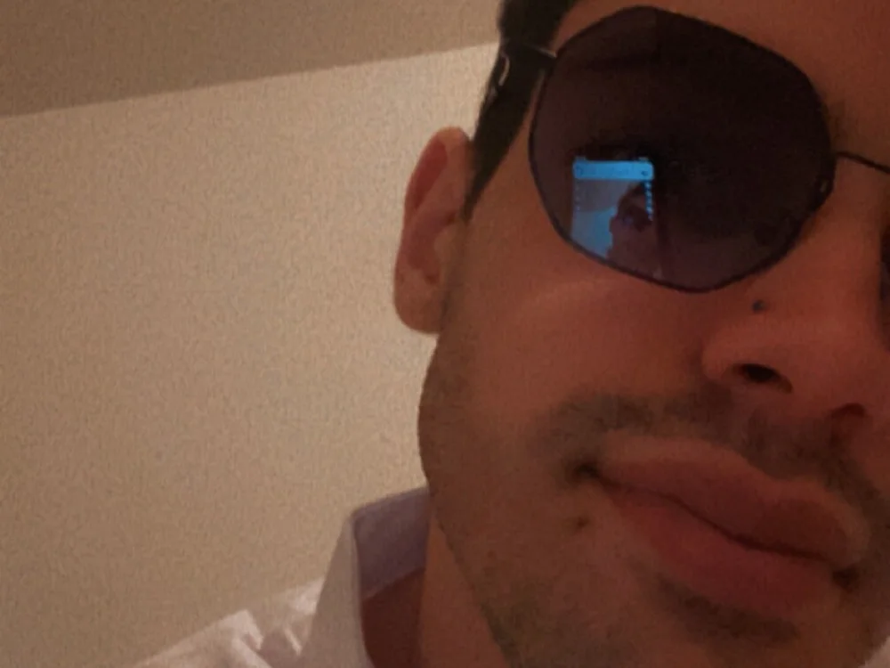 2miguelito2000's Offline Chat Room