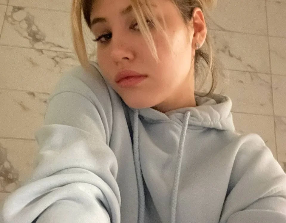 AlysonParkerr offline chatrum