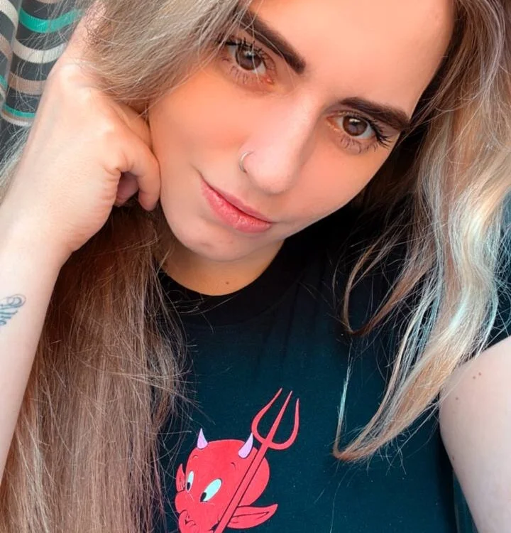 Agatha_Lee offline chatrum