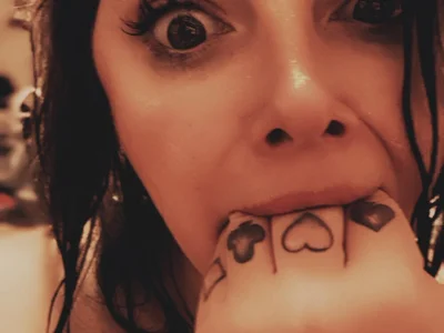 NaughtyFknVeteran Offline XXX-Chat