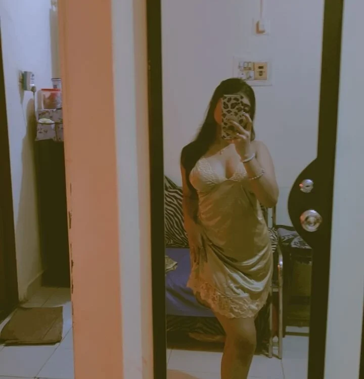 Monali_1's Offline XXX Chat