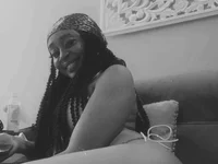 yummy_squirterr's Offline XXX Chat