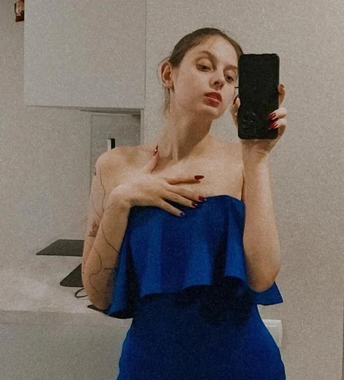 CharlyWines 오프라인 XXX 채팅