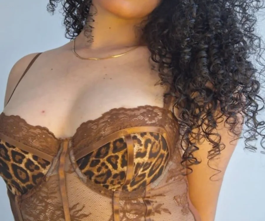 แชท XXX ออฟไลน์ของ LIZ_HOLMES