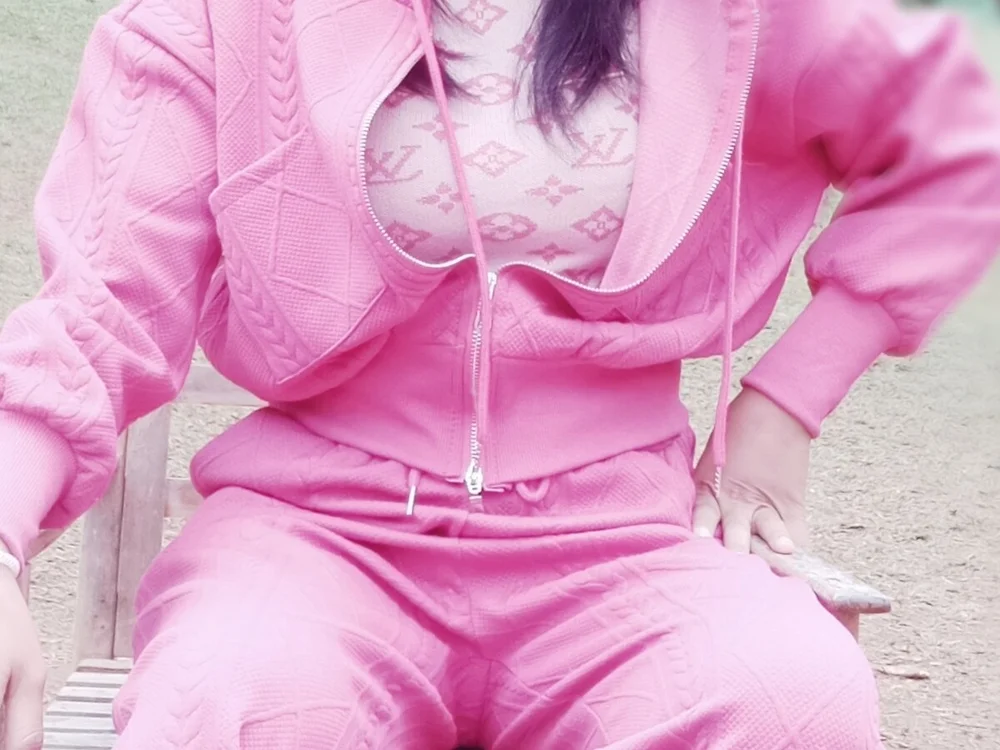 Yaya_ying offline chatrum