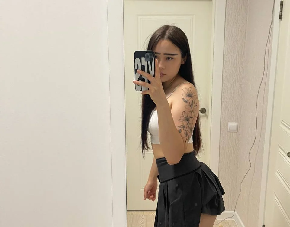 Lilbitshy's Offline XXX Chat