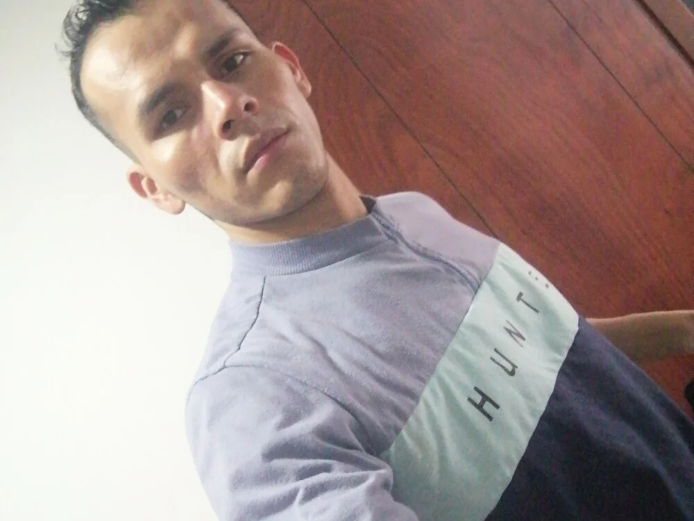 แชท XXX ออฟไลน์ของ Oanaider