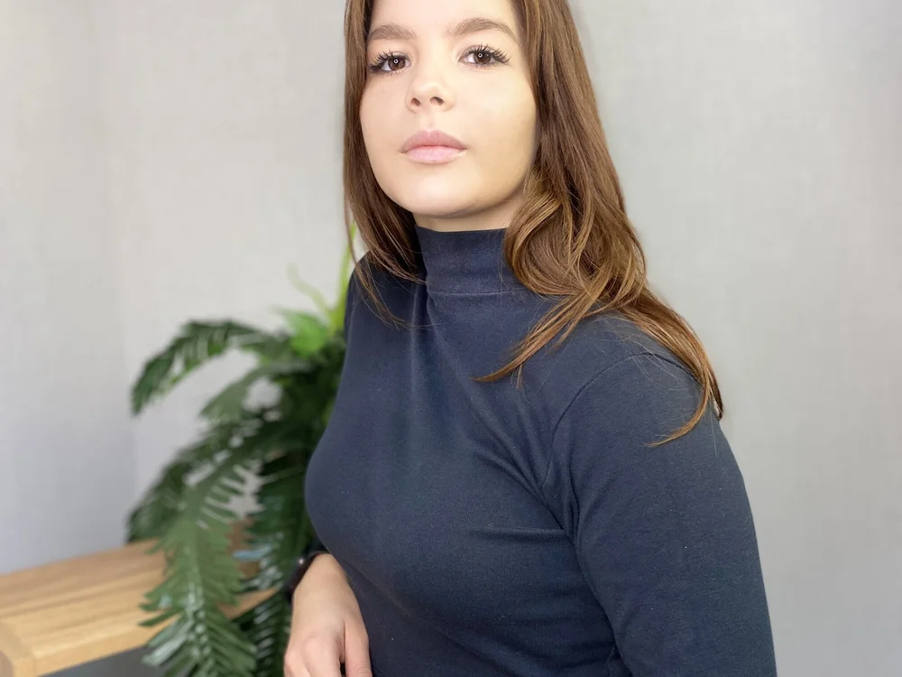 AnnieAdam's Offline Chat Room