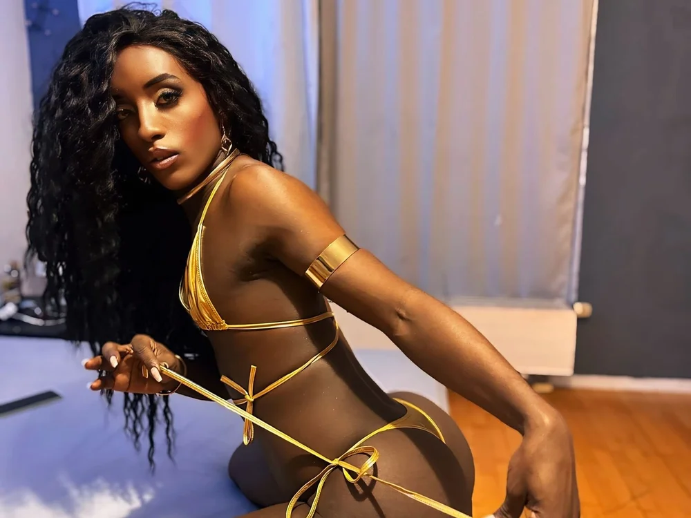 BellaBlackXL offline chatrum