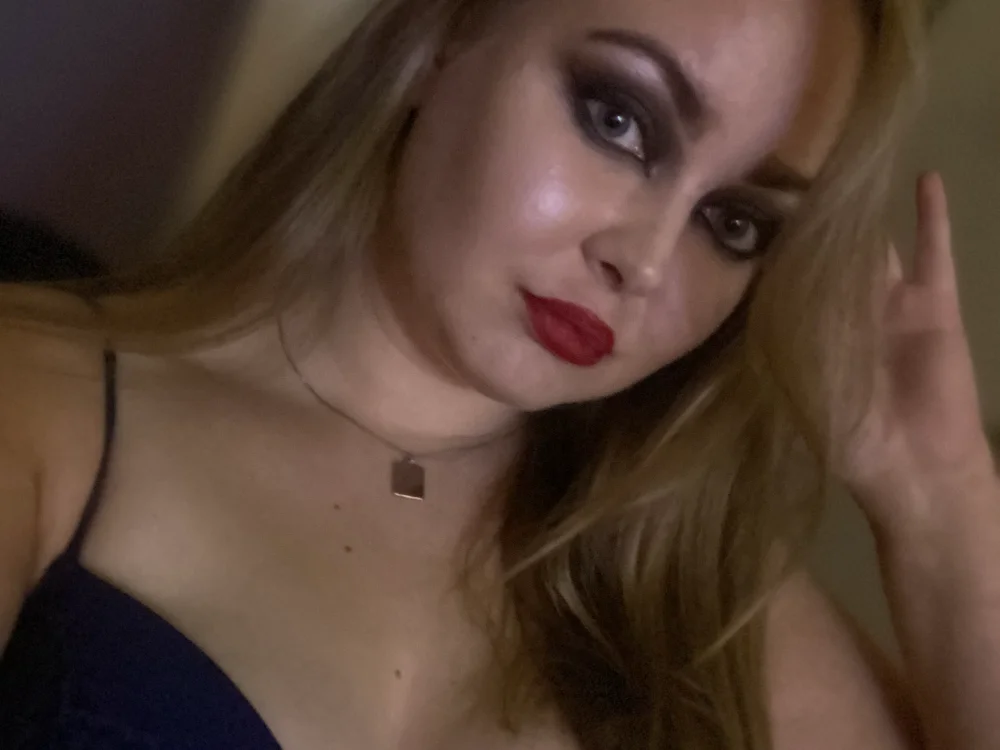 iisalina Offline XXX-chat