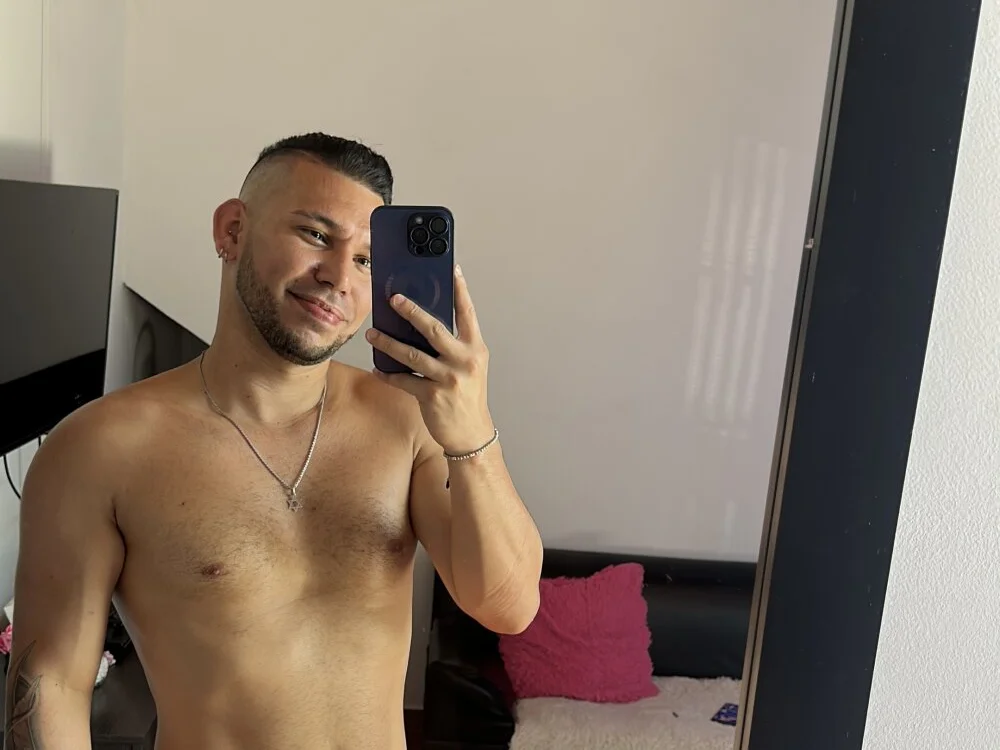 chino_0405kell 離線 XXX 聊天