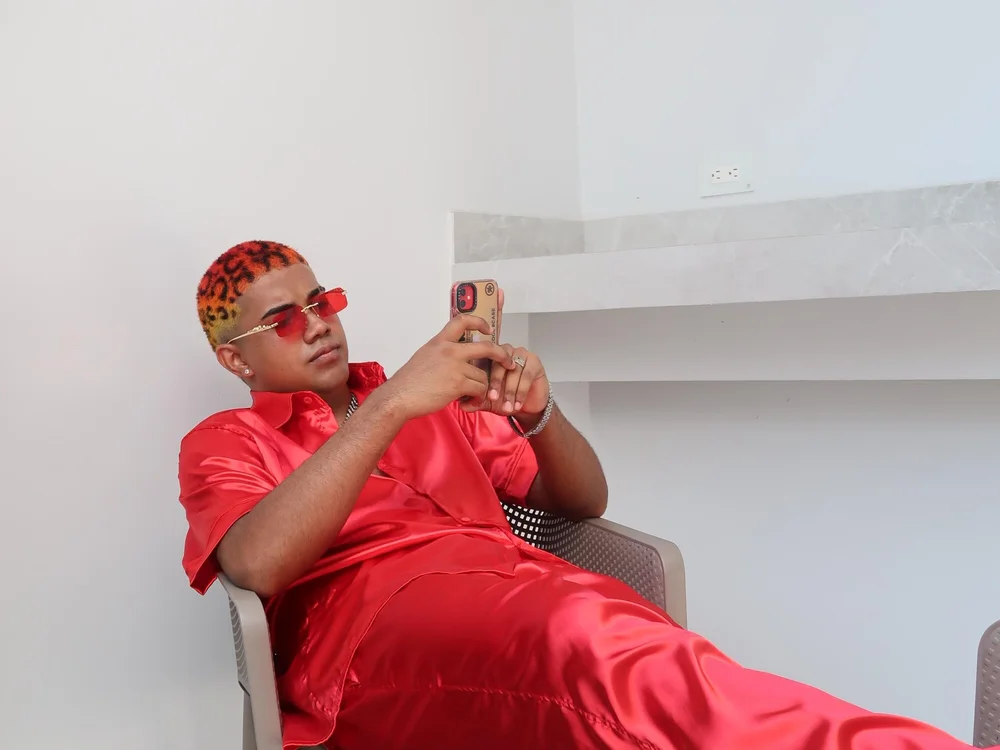 milo20cm's Offline Chat Room