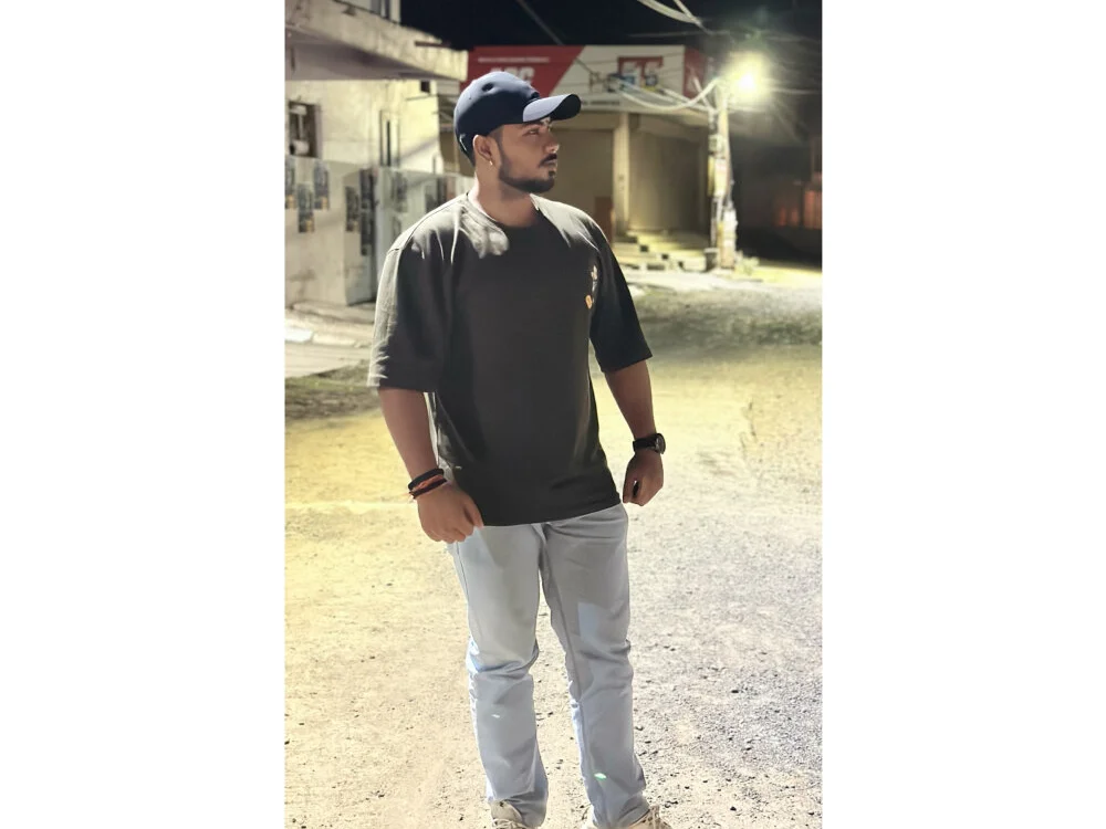 garuv8: συνομιλία ΧΧΧ εκτός σύνδεσης