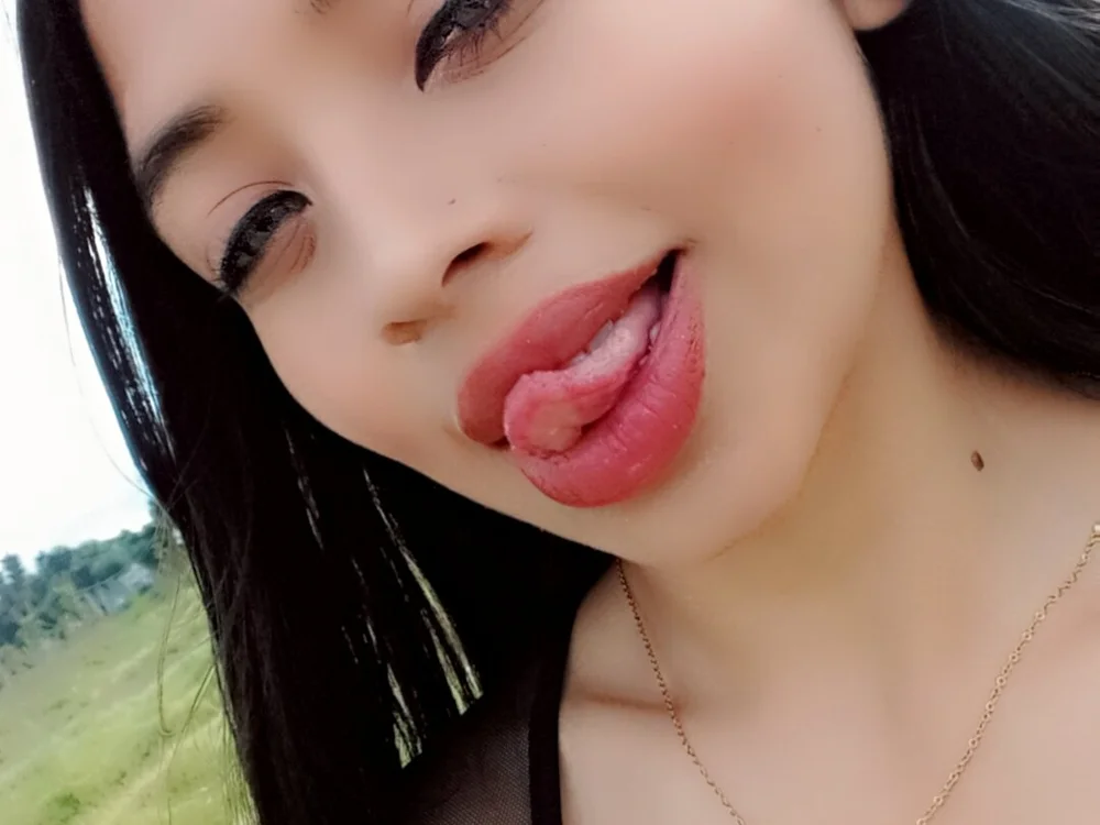 Samantha11 offline chatrum