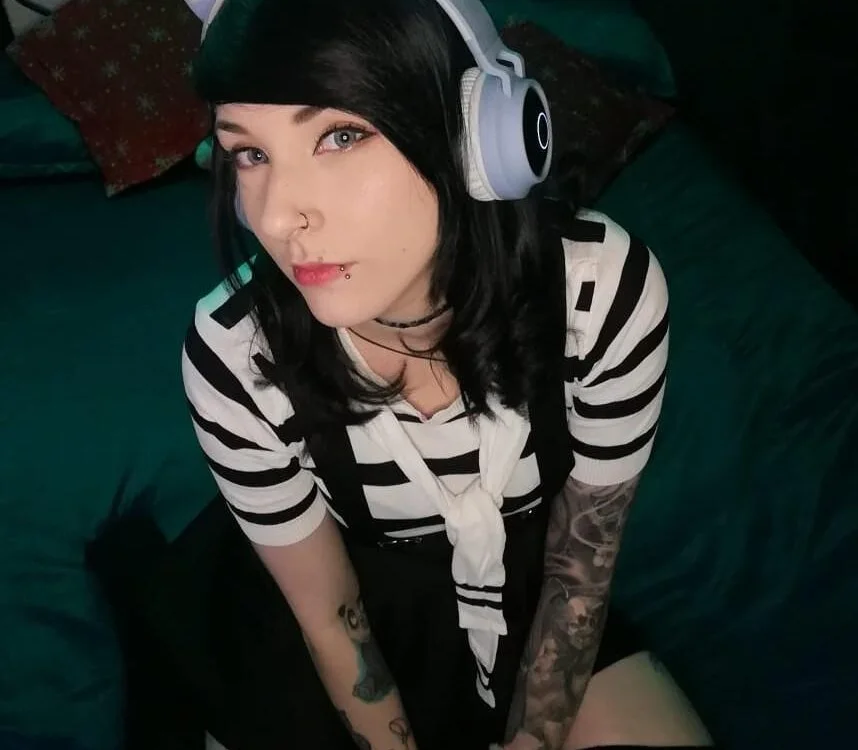 Yummy_dark's Offline XXX Chat