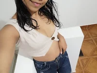 Beyonce__21's Offline Chat Room