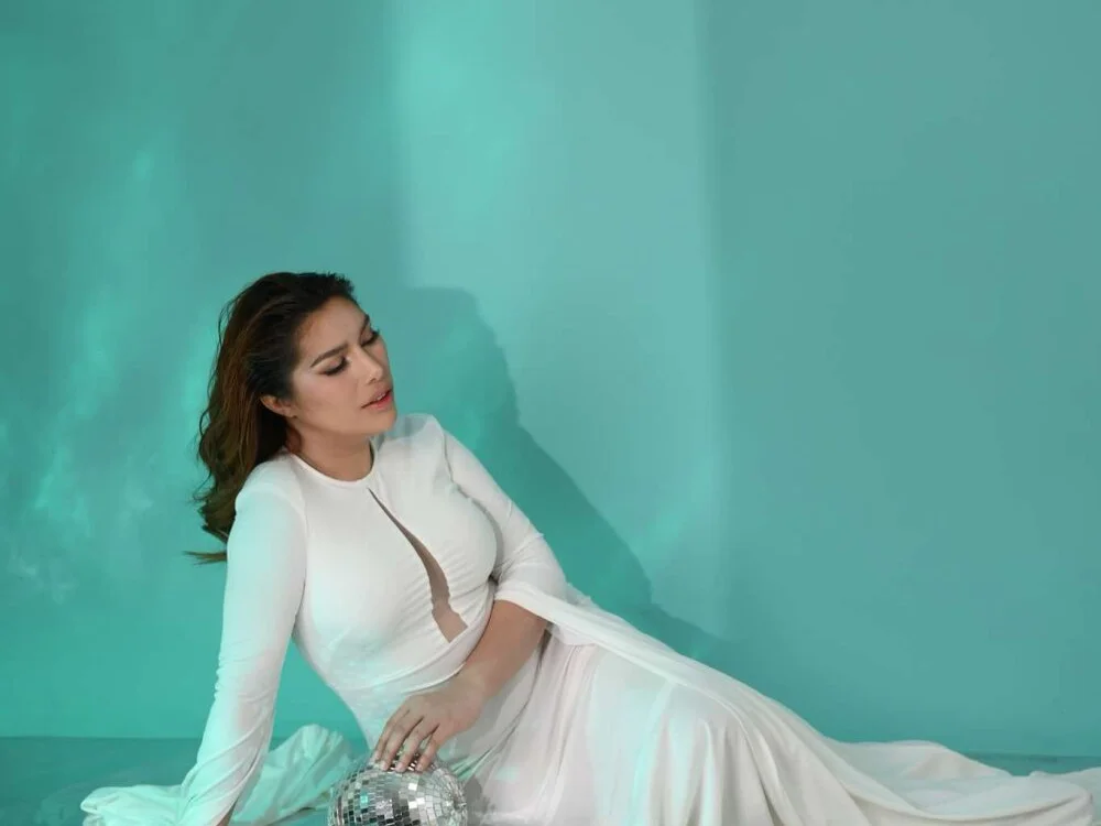 HeatWithHolly Offline XXX-chat