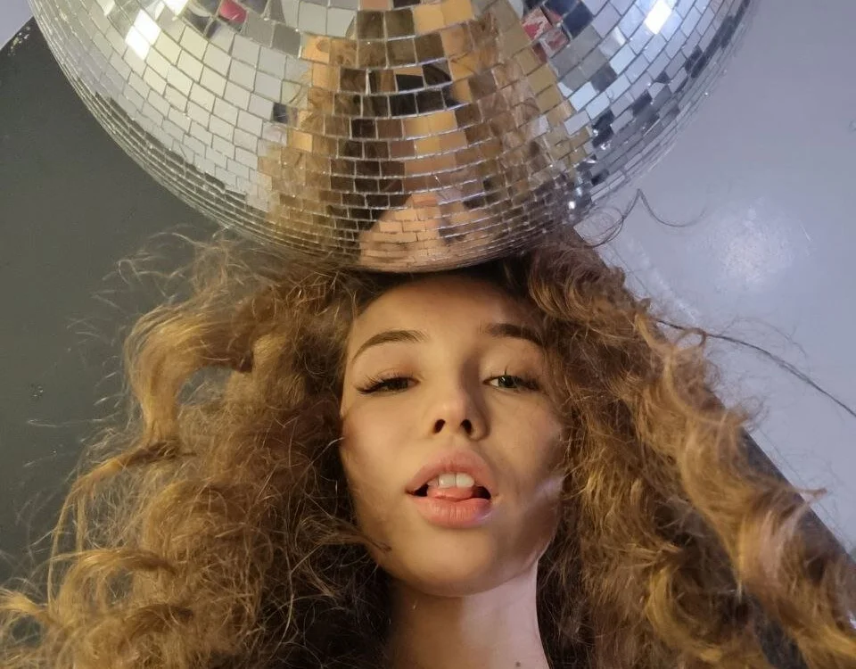 Chatroom XXX hors ligne de YonaBones