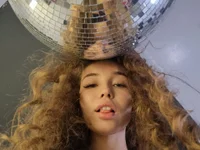 Chat XXX ao vivo de YonaBones