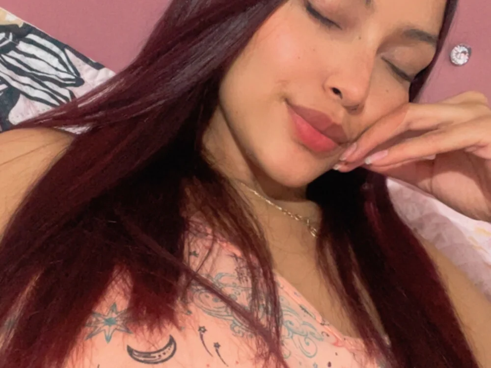 Amelie_Lane's Offline XXX Chat