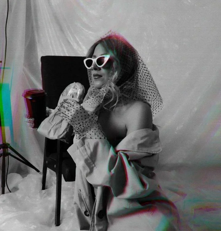 แชท XXX ออฟไลน์ของ Monica_Luno