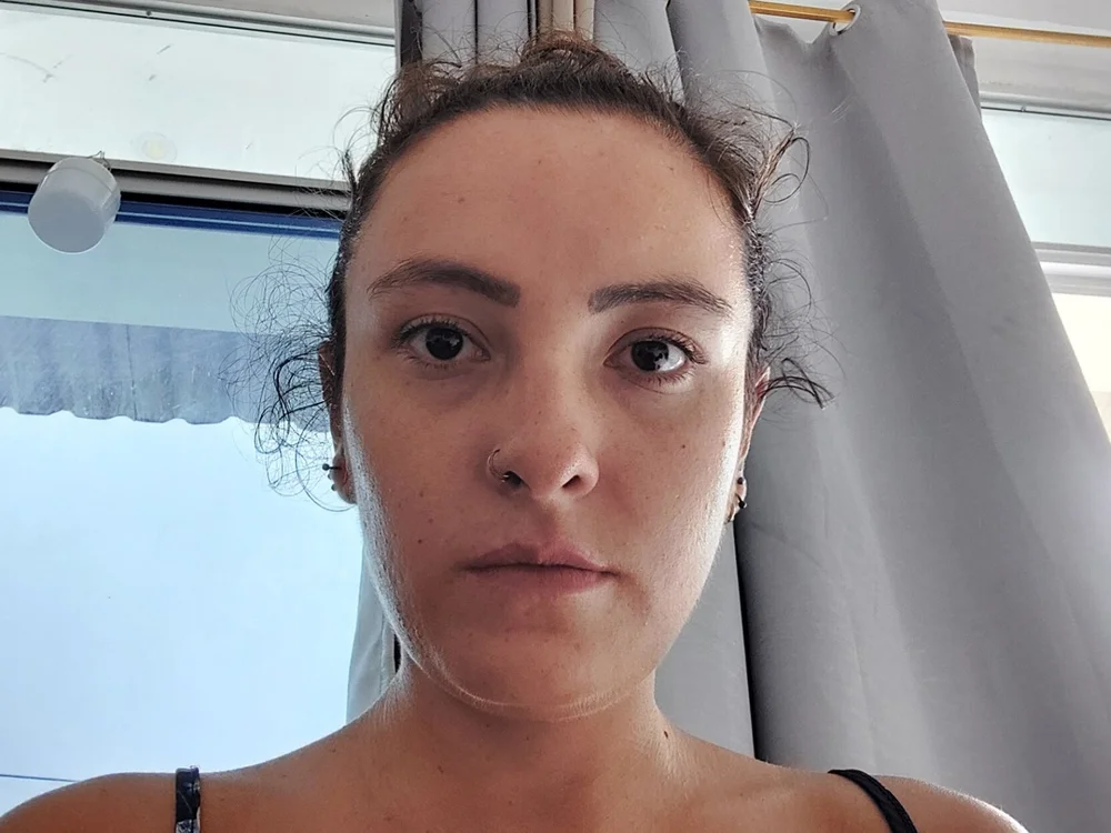 Sara_mel's Offline XXX Chat