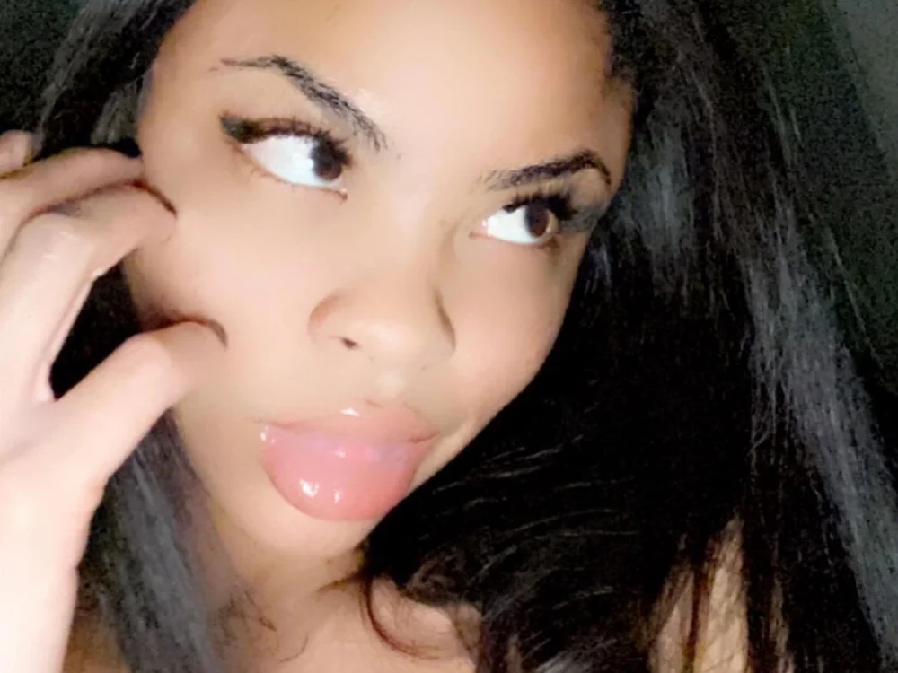 Julie1996's Offline Chat Room
