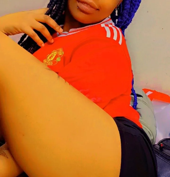 SexxyCherries 離線 XXX 聊天