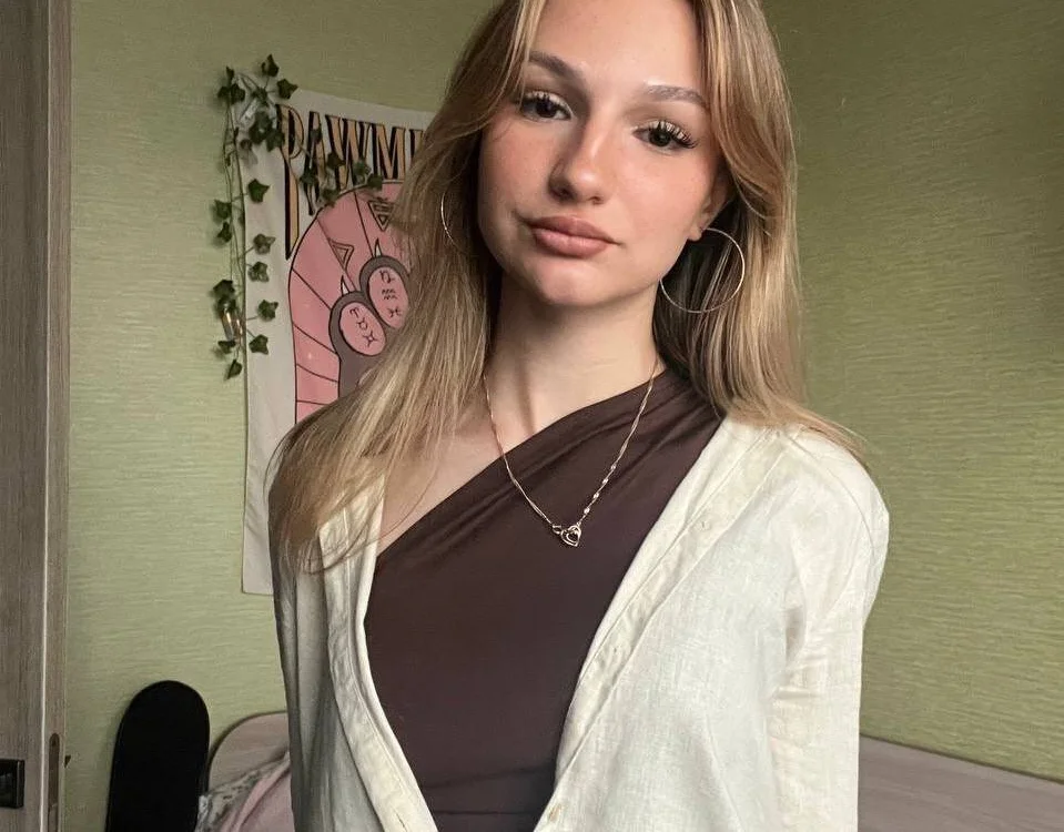 SkyeWeida's Offline XXX Chat