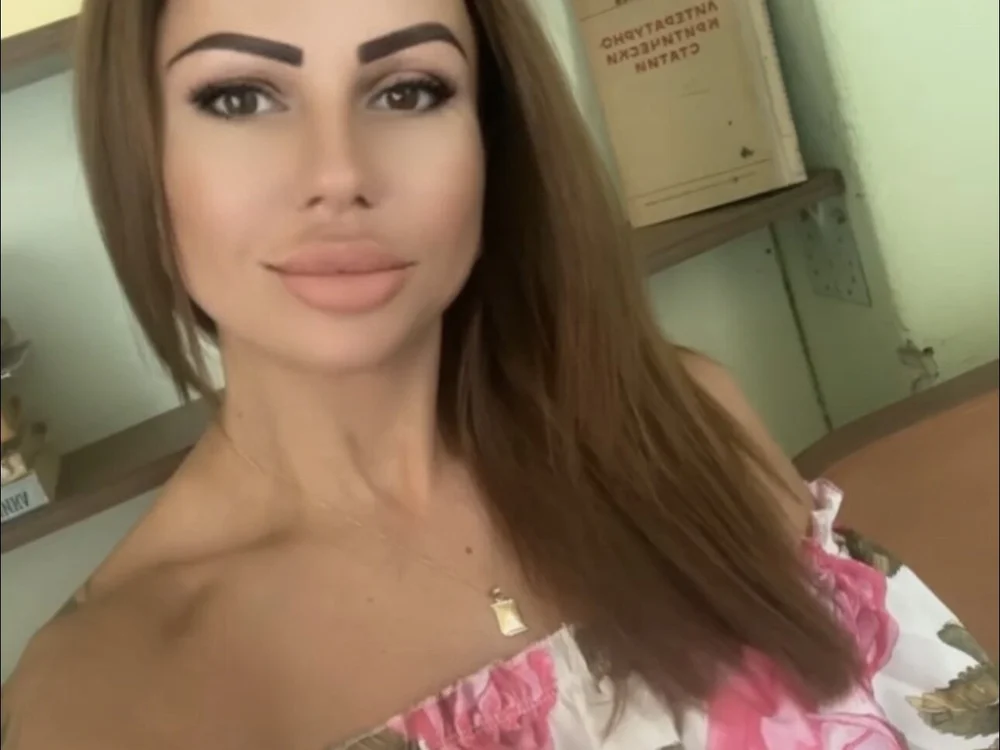 Pamela969's Offline Chat Room