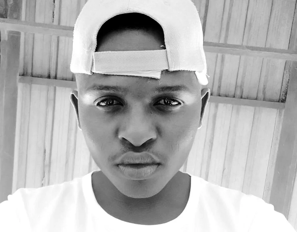 Offline XXX chat modela LLYOD_69