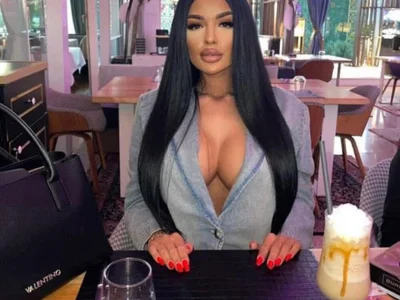 CrazyDollxx on StripChat