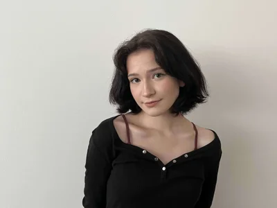 MireilleBarnt Female Bigtitsteens Cam Striptease