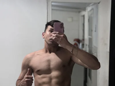 Fernandesbru Male Gape Online Cam Striptease