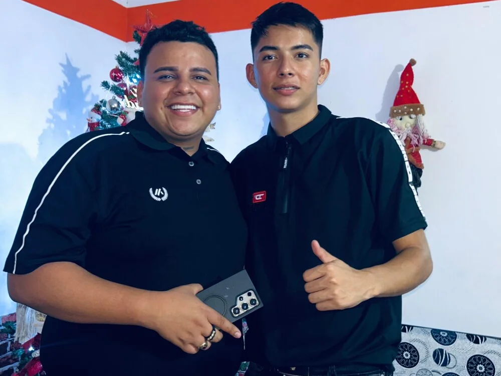 Bleessexx's Offline XXX Chat