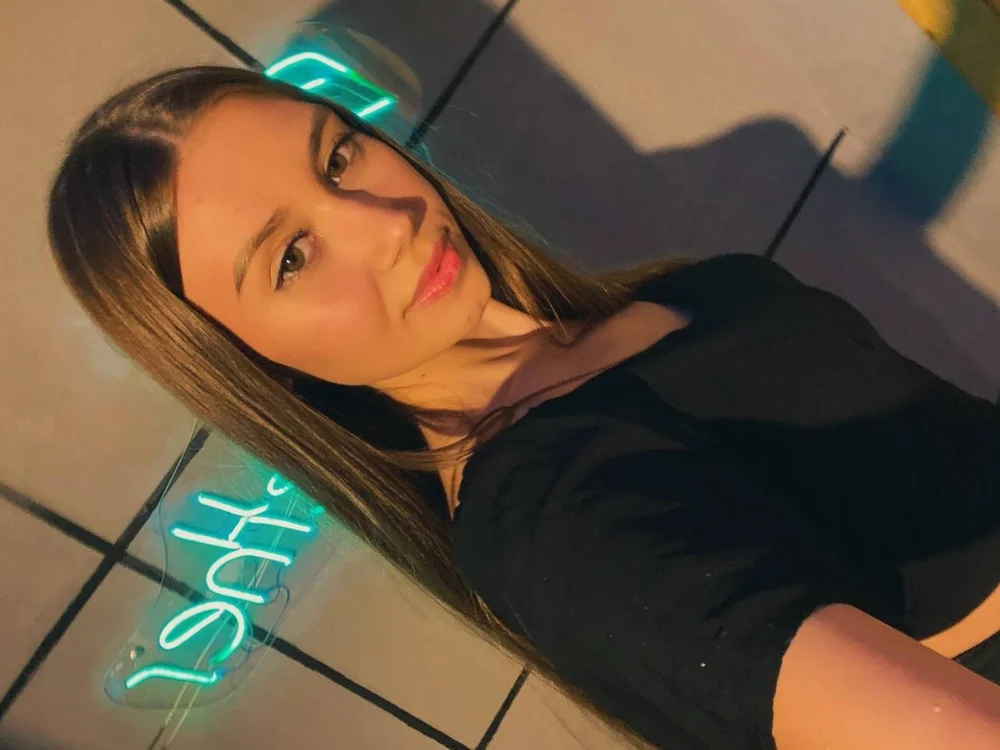 MelisaHill's Offline XXX Chat