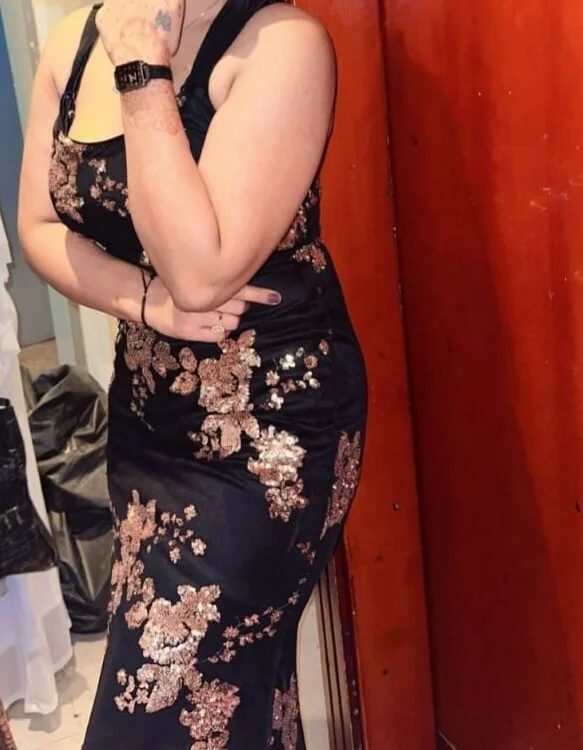 دردشة HOT_SITARA الجنسية دون اتصال