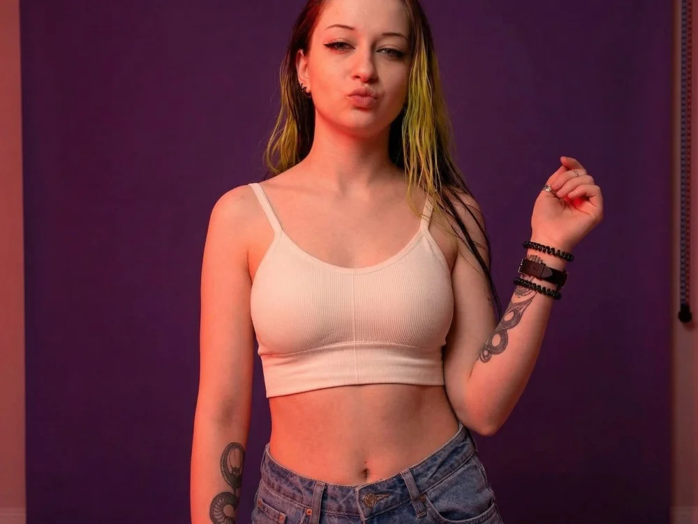 KarriePinilla – Live XXX-chat