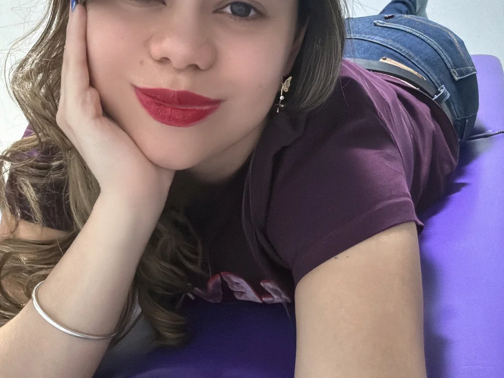 Ambar999's Offline Chat Room