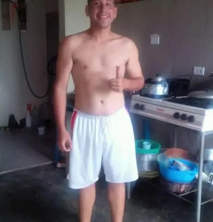 Cesar20060 Chat XXX Ngoại tuyến